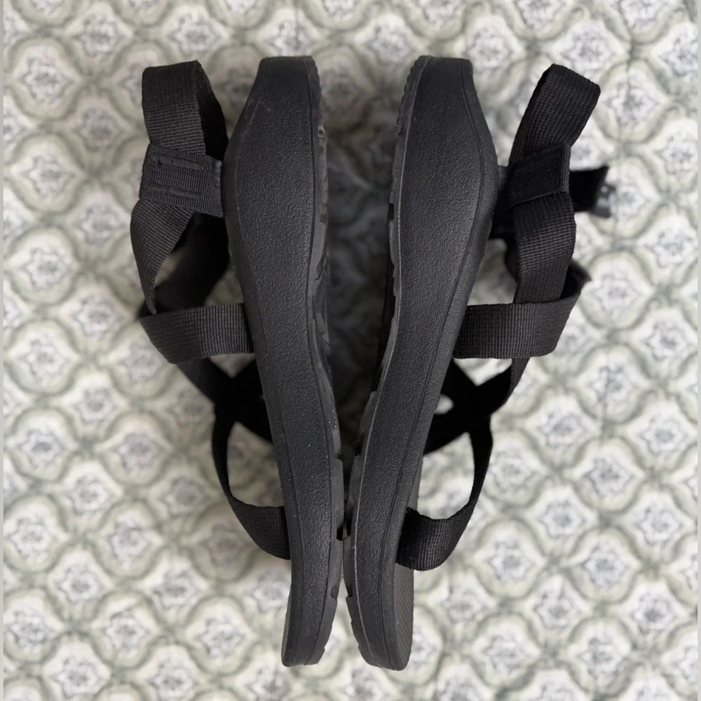Chaco Men's Z/Cloud Adjustable Strap Cushioned Black Adventure Sandals Size‎ 11